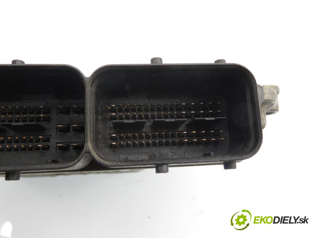 ALFA ROMEO 159 Sportwagon (939_) KOMBI 2006 100,00 1.9 JTDM 16V - 937 A8.000 1910,00 řídící jednotka motora 0281013140 ; 55204663