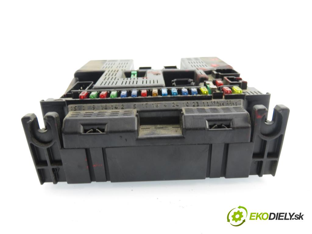 PEUGEOT 307 (3A/C) HB 2002 100,00 2.0 16V - RFN (EW10J4) 1997,00 MODUL BSI 9636760580F ; 9644098180