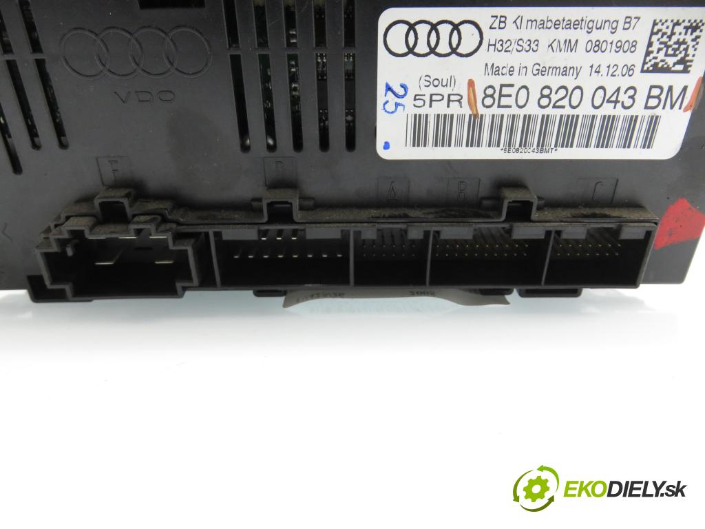AUDI A4 Avant (8ED, B7) KOMBI 2005 125,00 2.0 TDI - BRD 1968,00 Panel kúrenia KLIMATRONIK 8E0820043BM