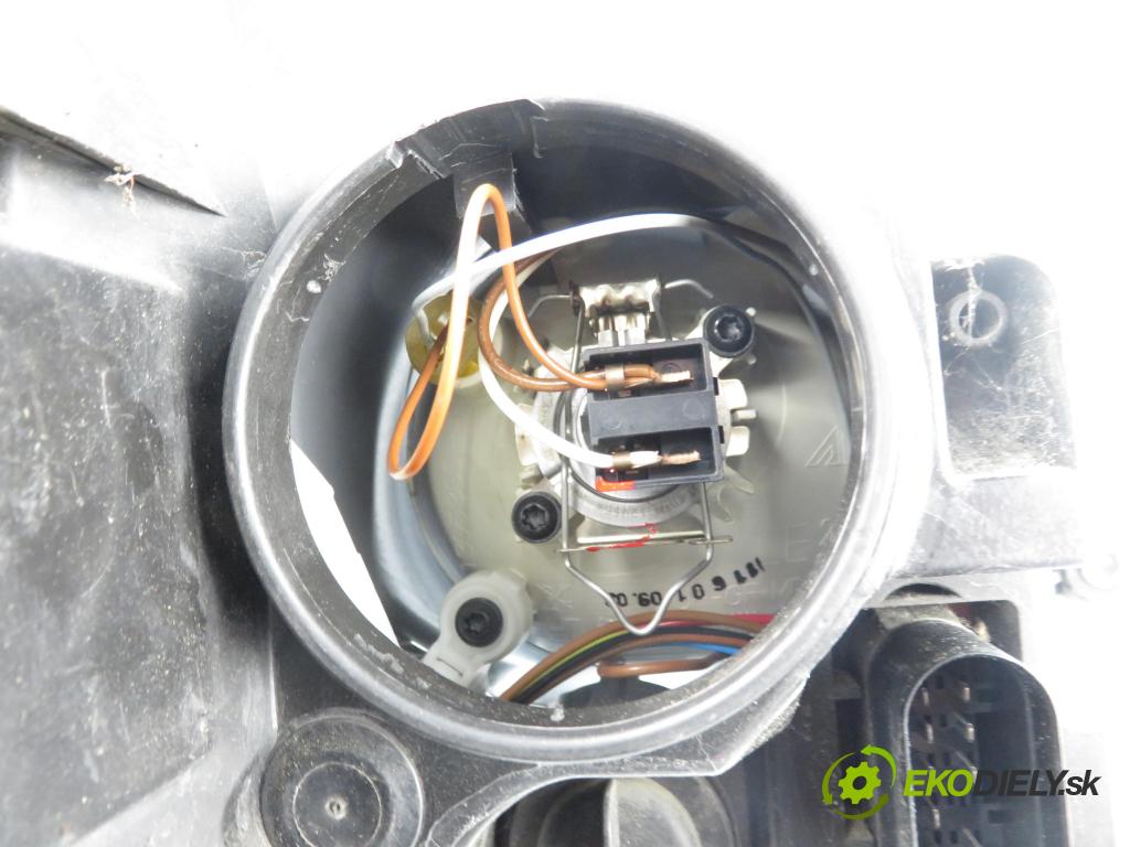 VW GOLF V (1K1) HB 2006 77,00 1.9 TDI - BKC 1896,00 Svetlo LP 1K6041005A ; 0301212201