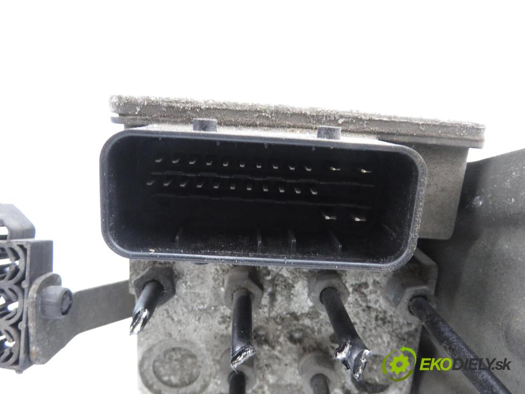 ALFA ROMEO 159 Sportwagon (939_) KOMBI 2006 100,00 1.9 JTDM 16V - 937 A8.000 1910,00 Pumpa ABS 54084738G ; 51796046 (Pumpa ABS)