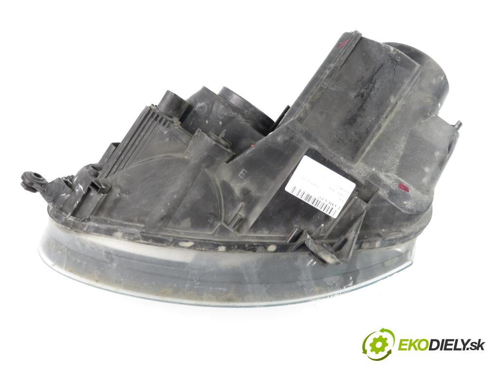 VW GOLF V (1K1) HB 2004 55,00 2.0 SDI - BDK 1968,00 Svetlo PP 1K6941006D ; 4VFX13005AD