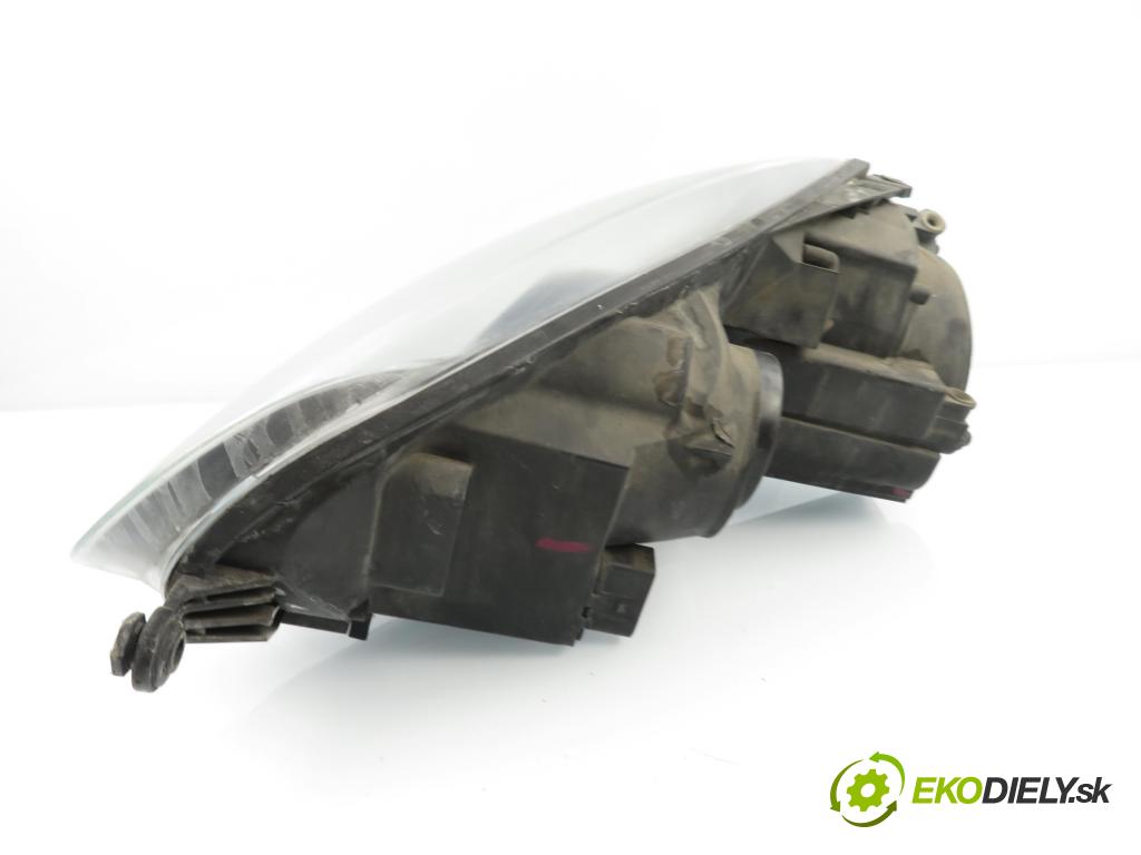 VW GOLF V (1K1) HB 2004 55,00 2.0 SDI - BDK 1968,00 Svetlo PP 1K6941006D ; 4VFX13005AD