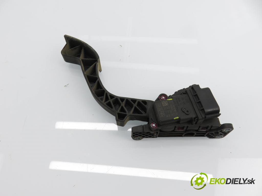 FORD FOCUS II (DA_, HCP) HB 2006 100,00 2.0 TDCi - G6DA 1997,00 Potenciometer plynu 4M519F836AH ; 6PV00864101 (Potenciometer plynového pedálu)
