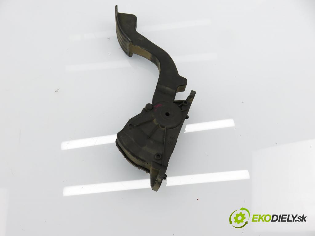 FORD FOCUS II (DA_, HCP) HB 2006 100,00 2.0 TDCi - G6DA 1997,00 Potenciometer plynu 4M519F836AH ; 6PV00864101 (Potenciometer plynového pedálu)