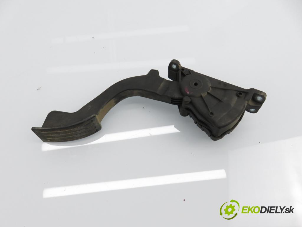 FORD FOCUS II (DA_, HCP) HB 2006 100,00 2.0 TDCi - G6DA 1997,00 Potenciometer plynu 4M519F836AH ; 6PV00864101 (Potenciometer plynového pedálu)