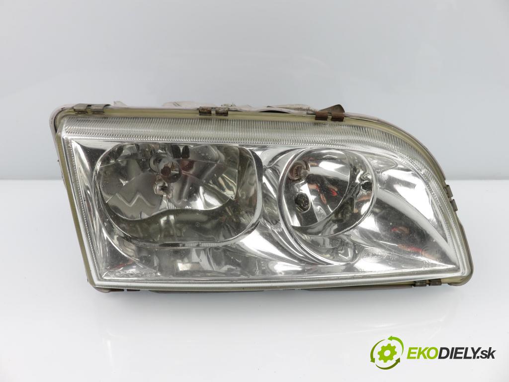 VOLVO V40 Kombi (645) KOMBI 2002 75,00 1.9 DI - D 4192 T4 1870,00 Svetlo PP 30859620