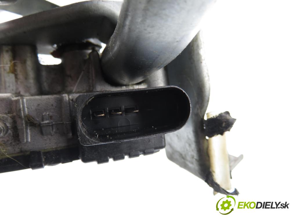 AUDI A4 Avant (8ED, B7) KOMBI 2005 125,00 2.0 TDI - BRD 1968,00 Motorček stieračov 0390241509 ; 8E1955119