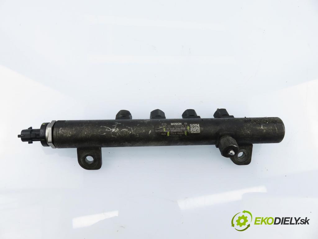 ALFA ROMEO 159 Sportwagon (939_) KOMBI 2006 100,00 1.9 JTDM 16V - 937 A8.000 1910,00 Lišta vstrekovacia 55197372 ; 0445214058 ; 0281002903 (Vstrekovacia lišta)
