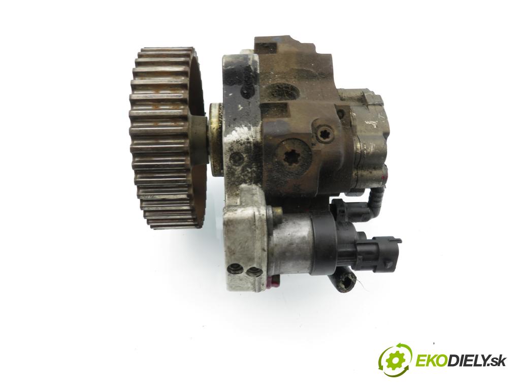 VOLVO V40 Kombi (645) KOMBI 2002 75,00 1.9 DI 102 - D 4192 T4 1870,00 Pumpa vysokého tlaku 0445010031 ; 8200055072