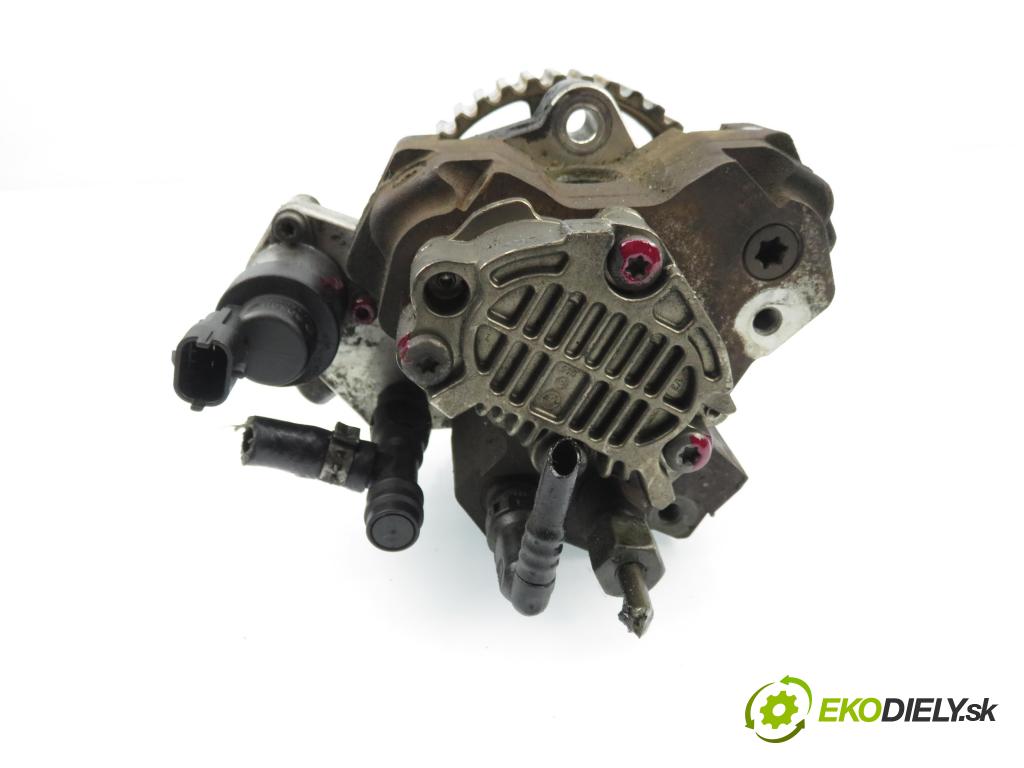 VOLVO V40 Kombi (645) KOMBI 2002 75,00 1.9 DI 102 - D 4192 T4 1870,00 Pumpa vysokého tlaku 0445010031 ; 8200055072