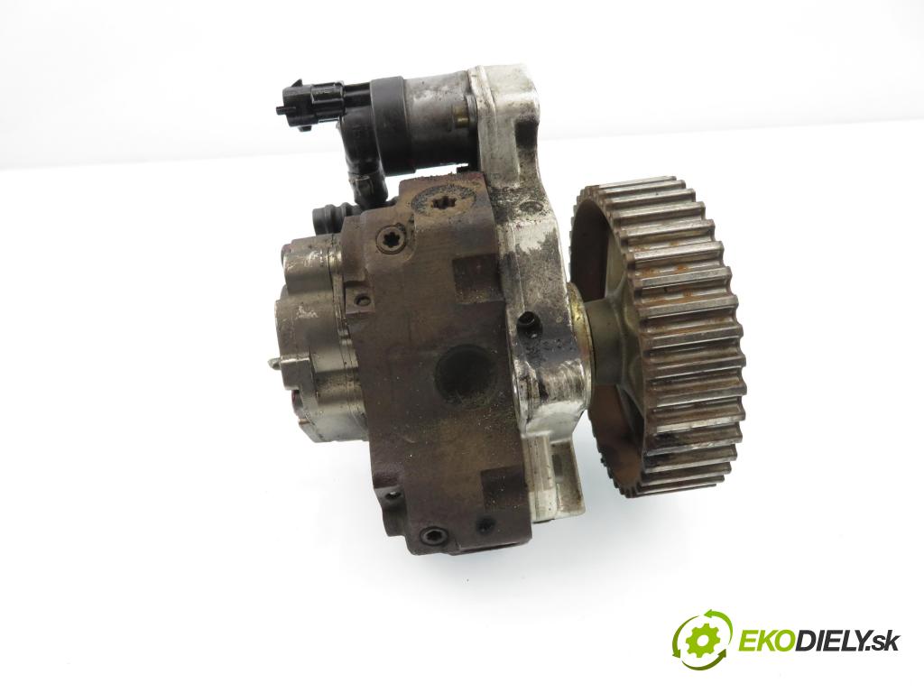 VOLVO V40 Kombi (645) KOMBI 2002 75,00 1.9 DI 102 - D 4192 T4 1870,00 Pumpa vysokého tlaku 0445010031 ; 8200055072