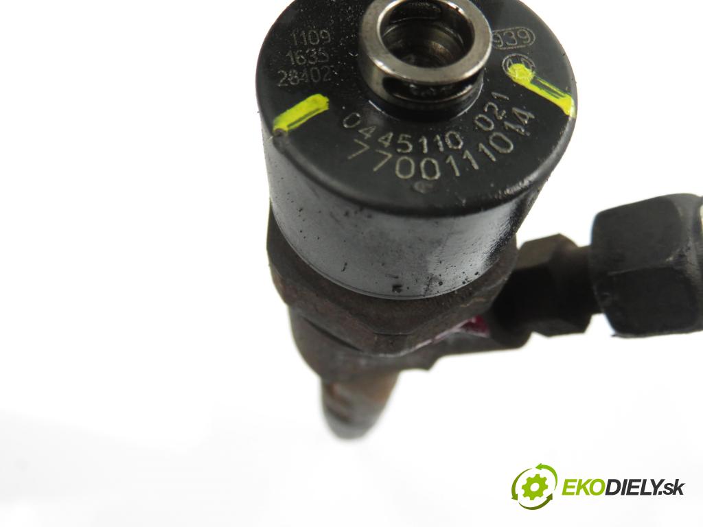 VOLVO V40 Kombi (645) KOMBI 2002 75,00 1.9 DI 102 - D 4192 T4 1870,00 vstrekovač 0445110021 ; 7700111014 (Vstrekovač paliva)
