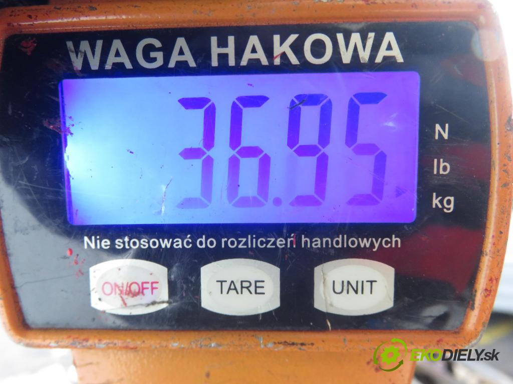 TOYOTA YARIS (_P1_) HB 2005 64,00 1.3 (SCP12_) - 2SZ-FE 1298,00 výztuha zadní část ABS