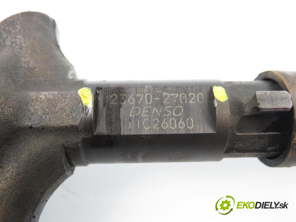 TOYOTA COROLLA Verso (_E12_) MINIVAN 2002 66,00 2.0 D-4D (CDE120_) - 1CD-FTV 1995,00 vstrekovač 2367027020 (Vstrekovač paliva)