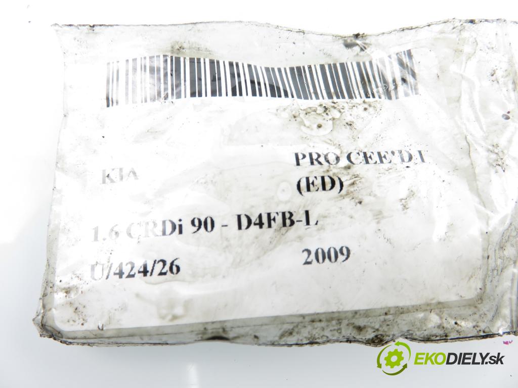 KIA PRO CEE'D (ED) HB 2009 66,00 1.6 CRDi 90 - D4FB-L 1582,00 vstřikovač 0445110256 ; 338002A400 (Vstřikovač paliva)