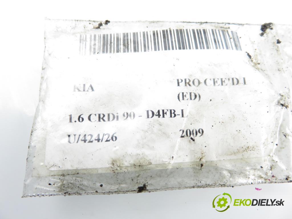 KIA PRO CEE'D (ED) HB 2009 66,00 1.6 CRDi 90 - D4FB-L 1582,00 vstřikovač 0445110256 ; 338002A400 (Vstřikovač paliva)