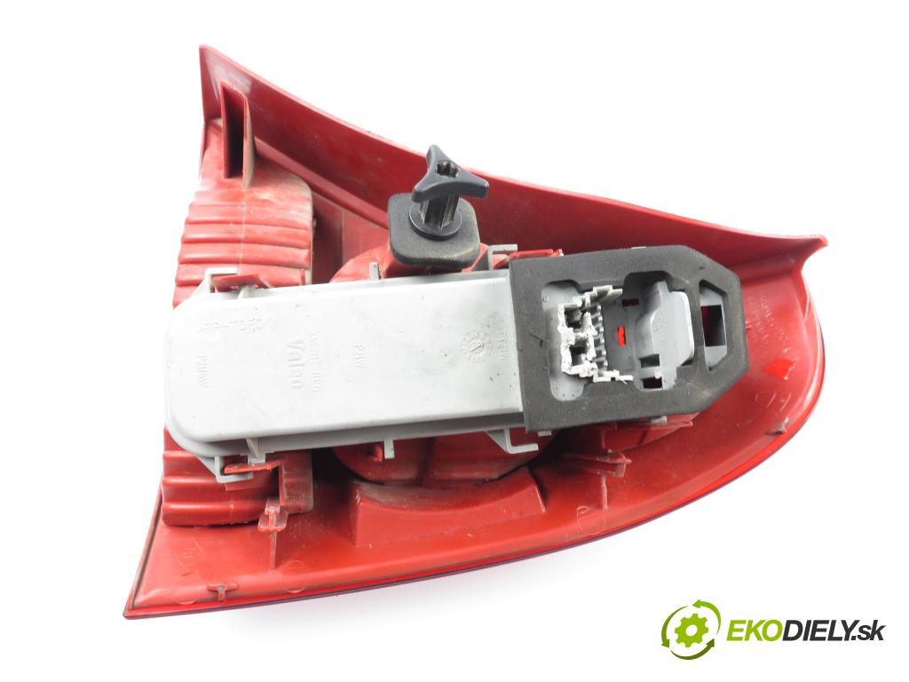 RENAULT CLIO II (BB_, CB_) HB 2000 43,00 1.2 (BB0A, BB0F, BB10, BB1K, BB28, BB2D, BB2H, CB0 1149,00 světlo levé zadní 8200071413