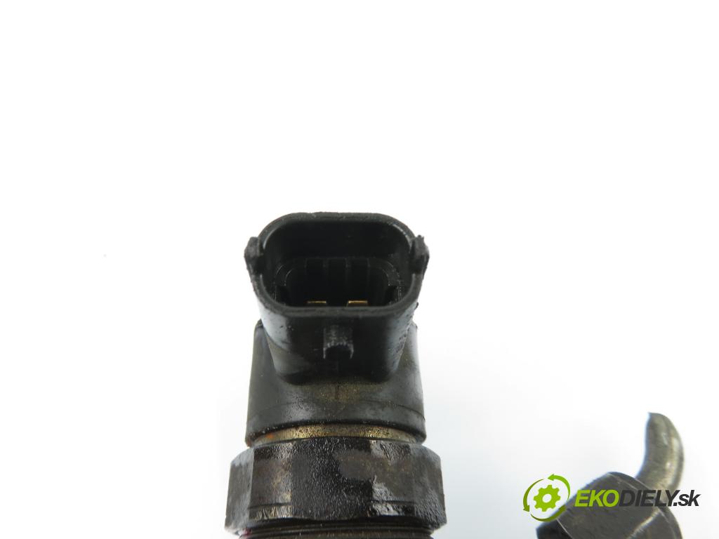 ALFA ROMEO 159 Sportwagon (939_) KOMBI 2006 100,00 1.9 JTDM 16V - 937 A8.000 1910,00 vstrekovač 0445110243 (Vstrekovač paliva)