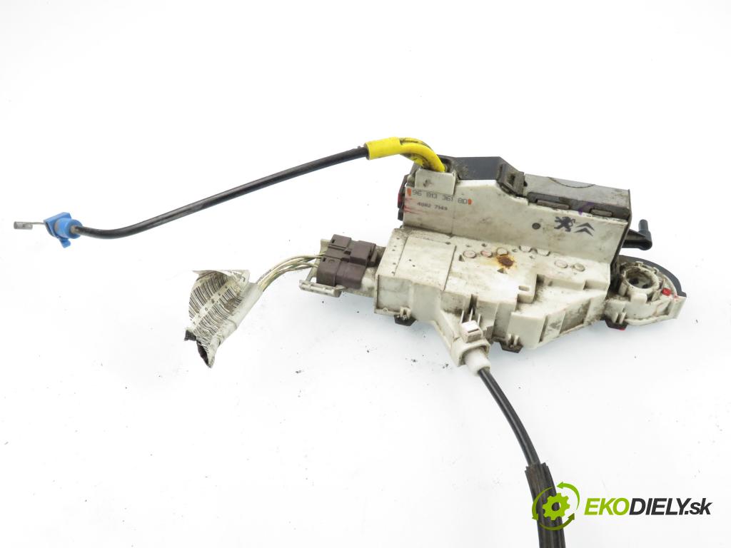 PEUGEOT EXPERT Skrzynia (VF3A_, VF3U_, VF3X_) FURGON 2008 66,00 1.6 HDi 90 16V - 9HU (DV6UTED4) 1560,00 zámok BRÁNKY 9681336180