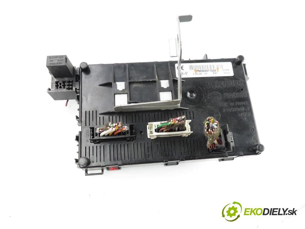 RENAULT CLIO II (BB_, CB_) HB 2000 43,00 1.2 (BB0A, BB0F, BB10, BB1K, BB28, BB2D, BB2H, CB0 1149,00 MODUL UCH-2 8200207134A ; P8200207134A
