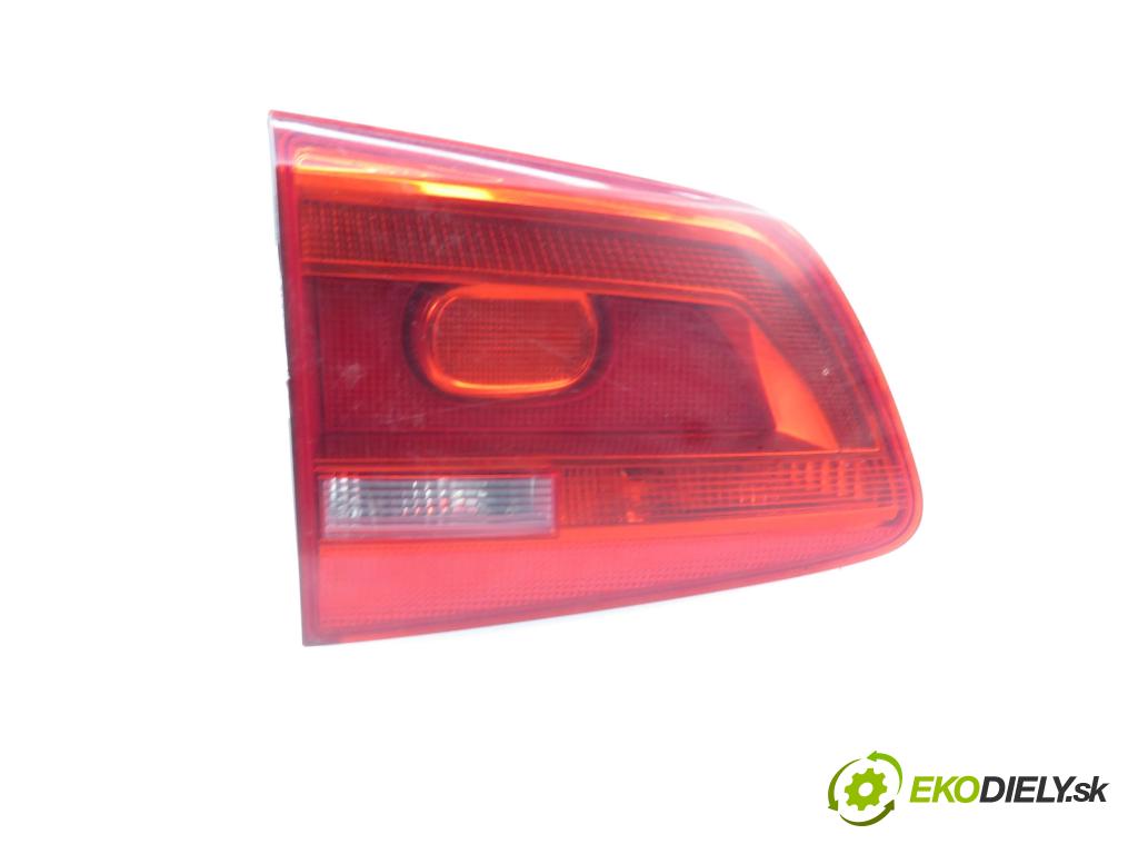VW TOURAN (1T3) MINIVAN 2010 77,00 1.6 TDI - CAYC 1598,00 Svetlo ľavé zadné kufor 