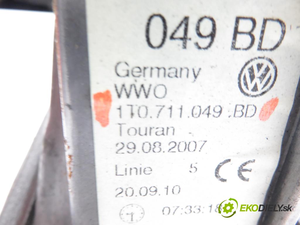 VW TOURAN (1T3) MINIVAN 2010 77,00 1.6 TDI - CAYC 1598,00 ZVEDÁK: 1T0711049BD ; 1K0711061B