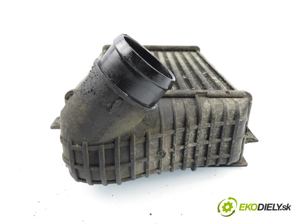 VW TRANSPORTER IV Autobus (70XB, 70XC, 7DB, 7DW, 7DK) BUS 2002 111,00 2.5 TDI - AXG 2461,00 chladič intercooler 701145805C