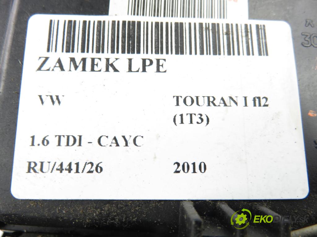 VW TOURAN (1T3) MINIVAN 2010 77,00 1.6 TDI - CAYC 1598,00 zámok 3D1837015AS