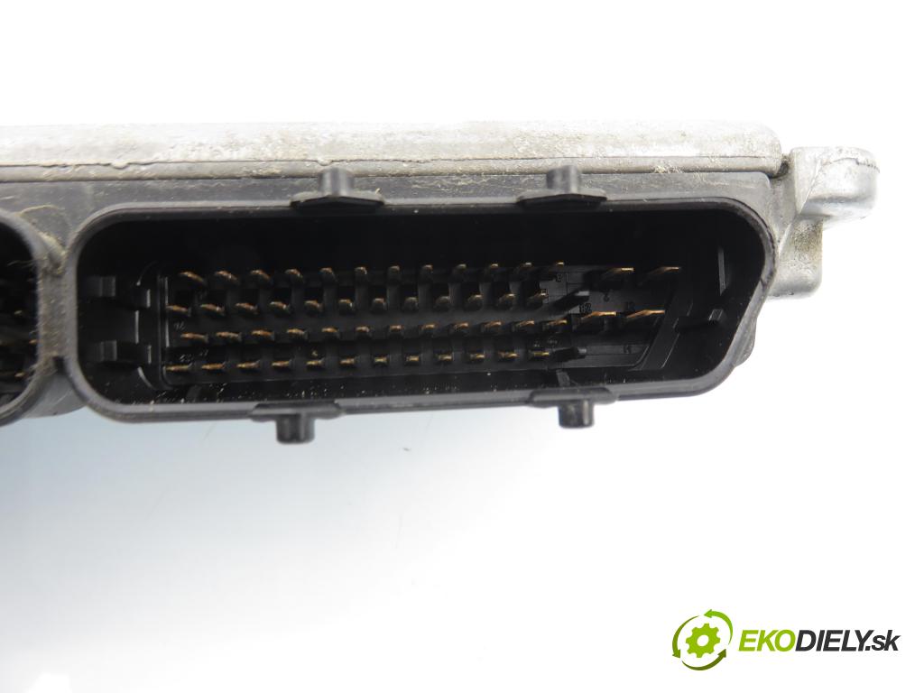 SEAT LEON (1P1) HB 2009 63,00 1.4 16V - BXW 1390,00 Riadiaca jednotka Motor 03C906024BC ; 03C906024AS
