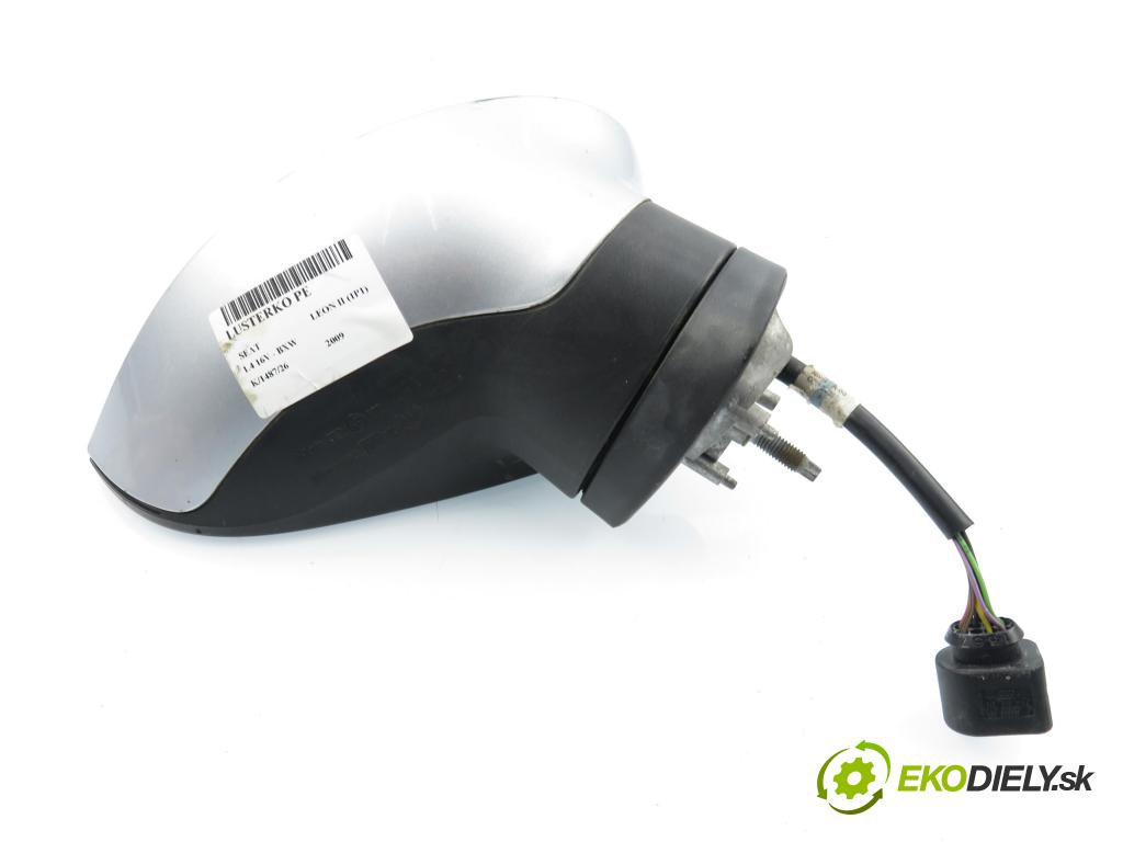 SEAT LEON (1P1) HB 2009 63,00 1.4 16V - BXW 1390,00 zpětné zrcátko