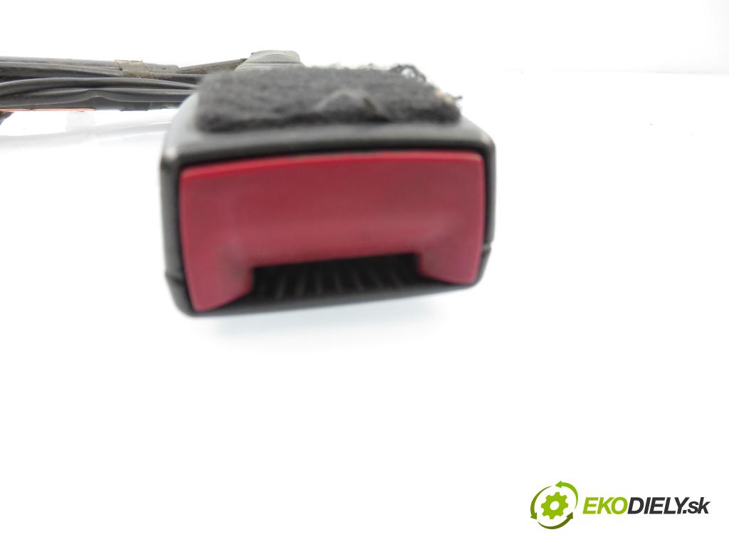 ALFA ROMEO 159 (939_) SEDAN 2006 85,00 1.9 JTDM 8V - 939 A7.000 1910,00 zapínače pásov predný 184838960 ; 184838860