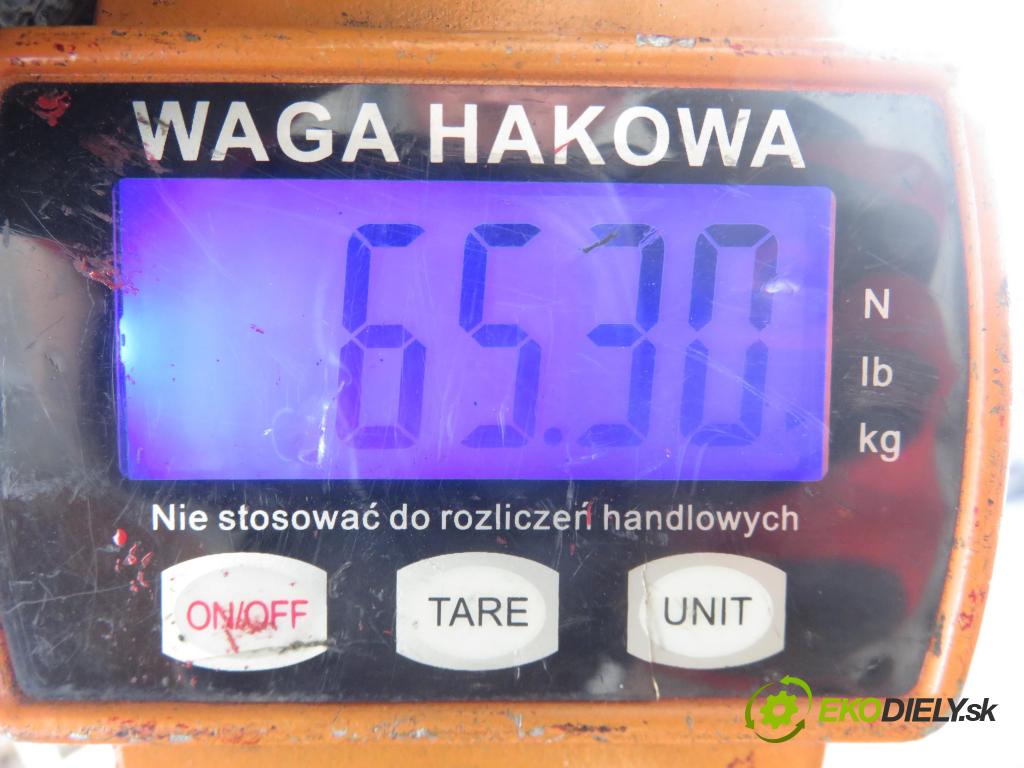 VW PASSAT B5.5 Variant (3B6) KOMBI 2002 96,00 1.9 TDI 4motion - AVF 1896,00 ZADNÍ: