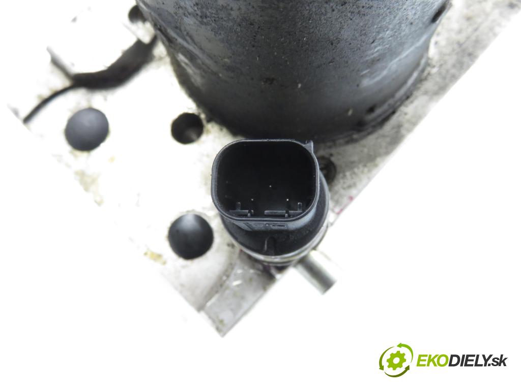 VW PASSAT B5.5 Variant (3B6) KOMBI 2002 96,00 1.9 TDI - AWX 1896,00 Pumpa ABS 0265950055 ; 4B0614517G ; 0265225124 (Pumpa ABS)