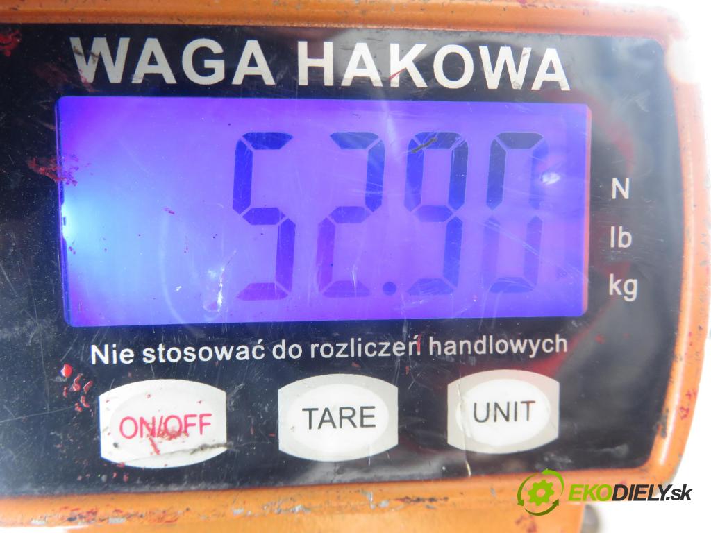 CITROEN C3 II (SC_) HB 2012 54,00 1.4 - KFT (TU3A) 1360,00 výztuha zadní část ABS