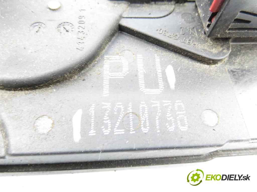 OPEL ZAFIRA B (A05) MINIVAN 2009 85,00 1.6 - Z 16 XER 1598,00 zámok 13210738PU