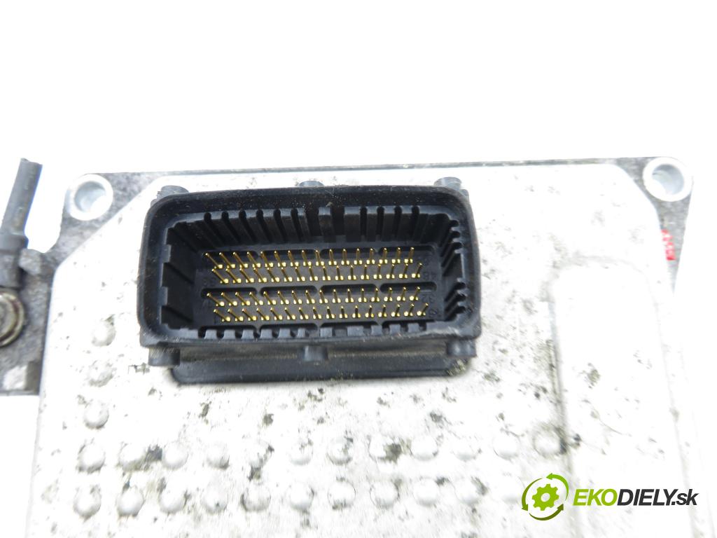 OPEL ZAFIRA B (A05) MINIVAN 2009 85,00 1.6 - Z 16 XER 1598,00 Riadiaca jednotka Motor 55568735LJ ; 5WK9463