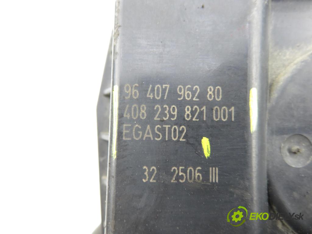 CITROEN C3 I (FC_) HB 2006 44,00 1.1 i - HFX (TU1A) 1124,00 škrtíci klapka 9640796280 ; 408239821001 ; EGAST02 (Škrticí klapka)