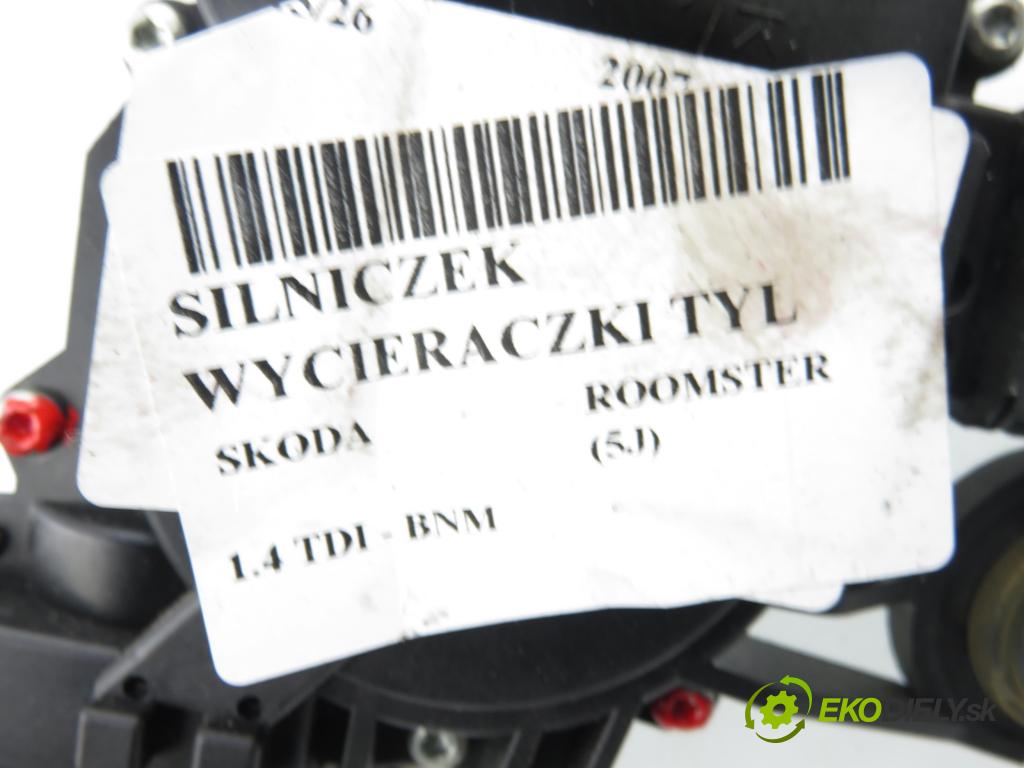 SKODA ROOMSTER (5J) KOMBIVAN 2006 51,00 1.4 TDI - BNM 1422,00 Motorček stierače zadné 5J7955711A