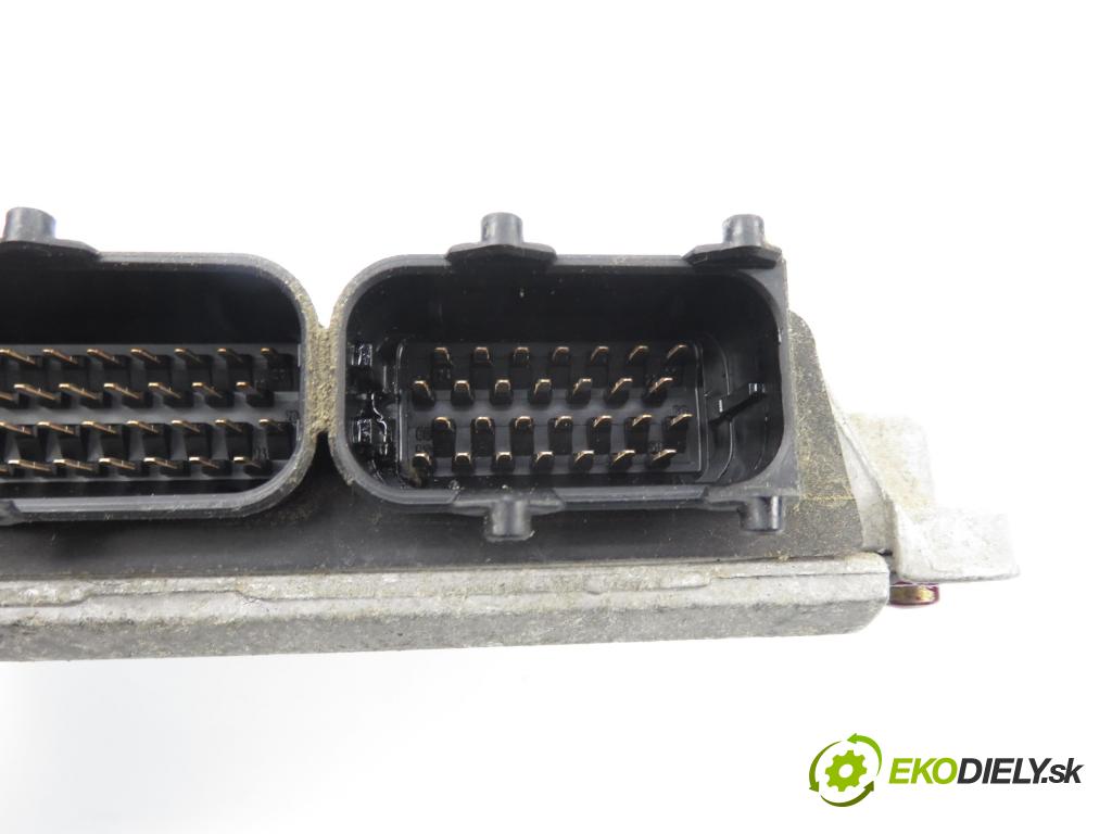 SKODA OCTAVIA I (1U2) LIFTBACK 2000 55,00 1.6 - AEE 1598,00 Riadiaca jednotka Motor IAW1AVMS0 ; 6160026011 ; 032906014F