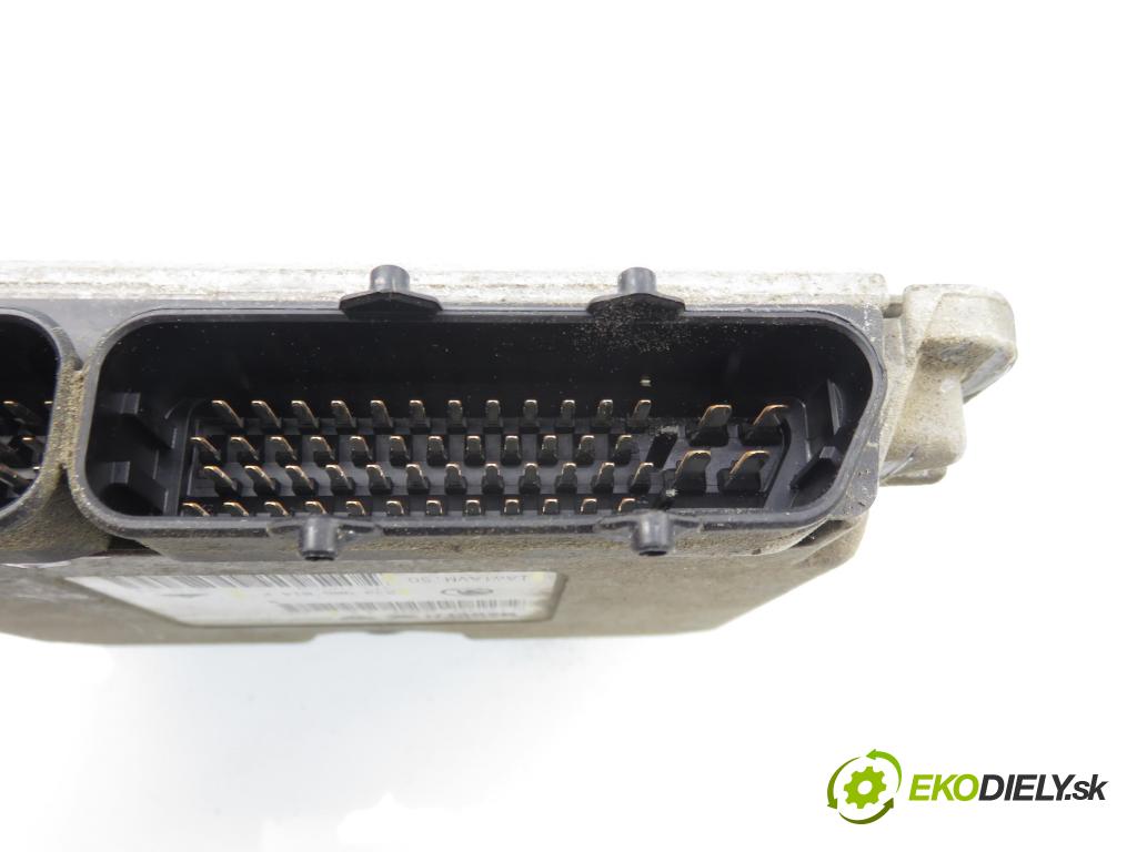 SKODA OCTAVIA I (1U2) LIFTBACK 2000 55,00 1.6 - AEE 1598,00 Riadiaca jednotka Motor IAW1AVMS0 ; 6160026011 ; 032906014F