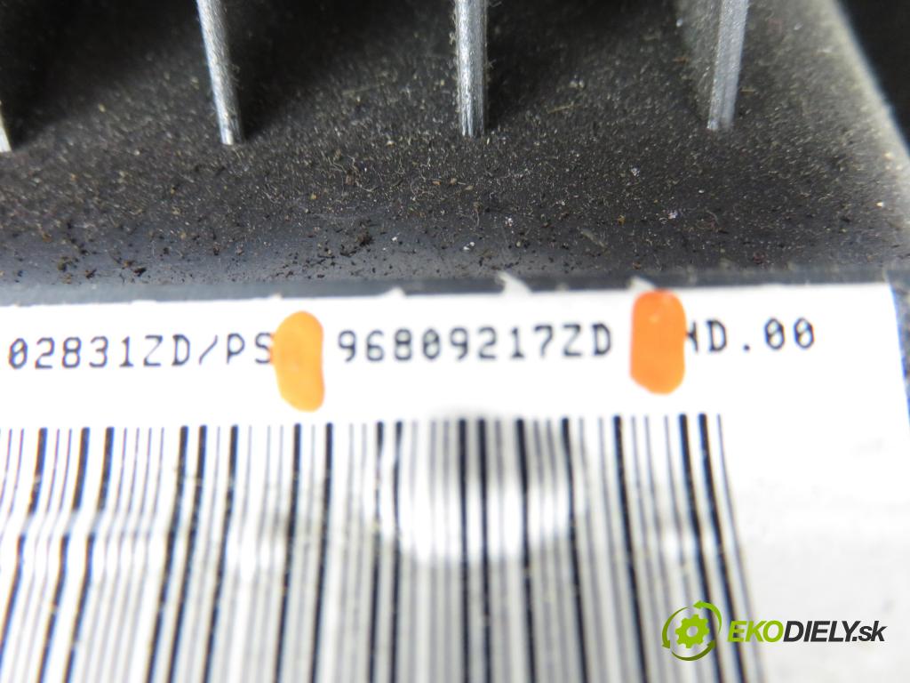 PEUGEOT EXPERT Skrzynia (VF3A_, VF3U_, VF3X_) FURGON 2008 66,00 1.6 HDi 90 16V - 9HU (DV6UTED4) 1560,00 AirBag air BAG volantu 96809217ZD