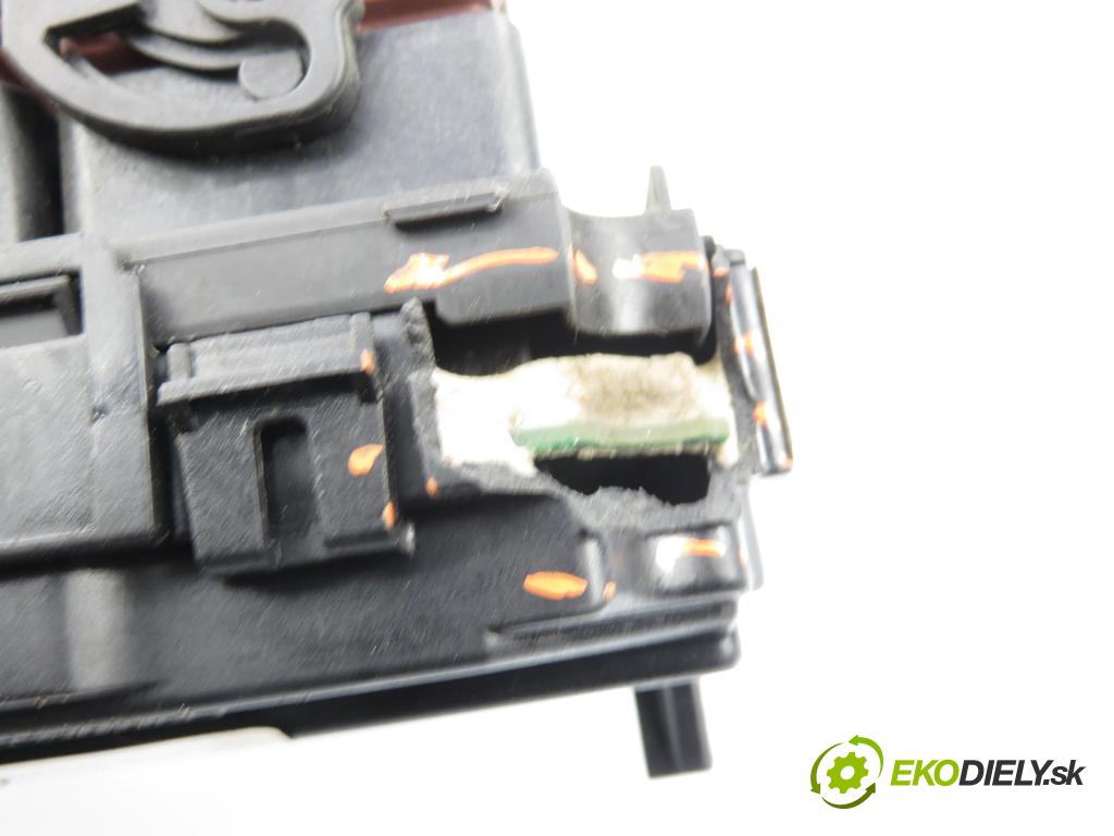 PEUGEOT EXPERT Skrzynia (VF3A_, VF3U_, VF3X_) FURGON 2008 66,00 1.6 HDi 90 16V - 9HU (DV6UTED4) 1560,00 MODUL BSM 9661682880 ; S118983005Q