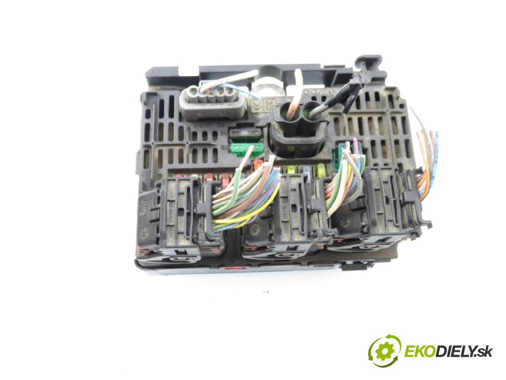 PEUGEOT EXPERT Skrzynia (VF3A_, VF3U_, VF3X_) FURGON 2008 66,00 1.6 HDi 90 16V - 9HU (DV6UTED4) 1560,00 MODUL BSM 9661682880 ; S118983005Q