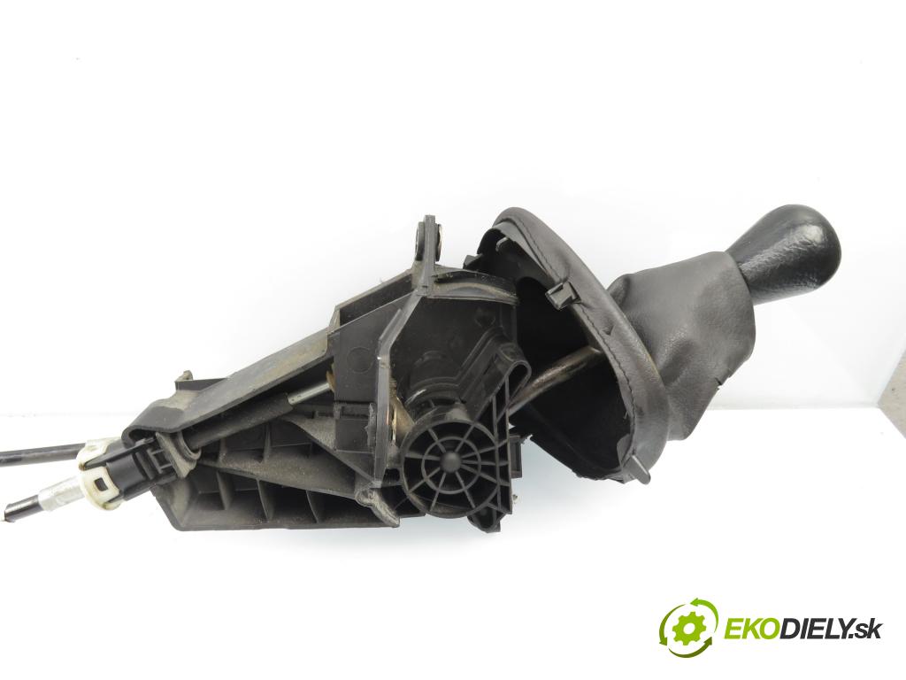 PEUGEOT EXPERT Skrzynia (VF3A_, VF3U_, VF3X_) FURGON 2008 66,00 1.6 HDi 90 16V - 9HU (DV6UTED4) 1560,00 ZVEDÁK: 1401174880B