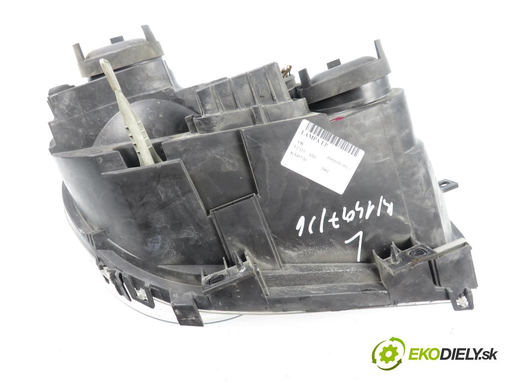 VW POLO (9N_) HB 2002 47,00 1.2 12V 64 - AZQ 1198,00 Svetlo LP 0301190201