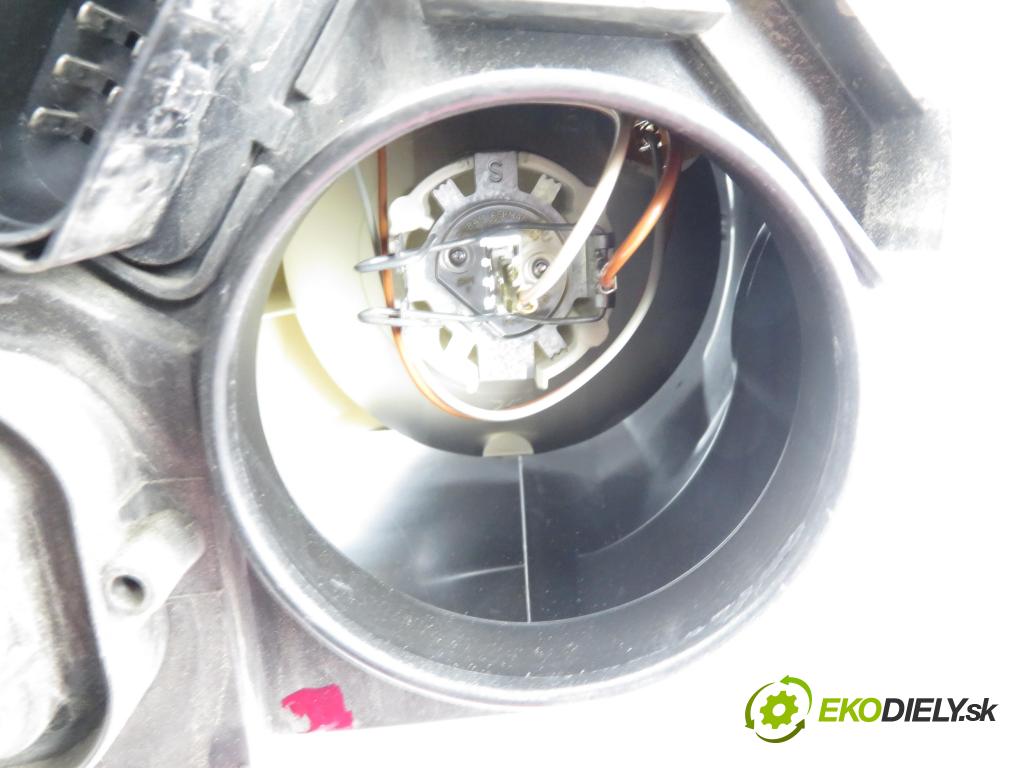 VW POLO (9N_) HB 2002 47,00 1.2 12V 64 - AZQ 1198,00 Svetlo LP 0301190201