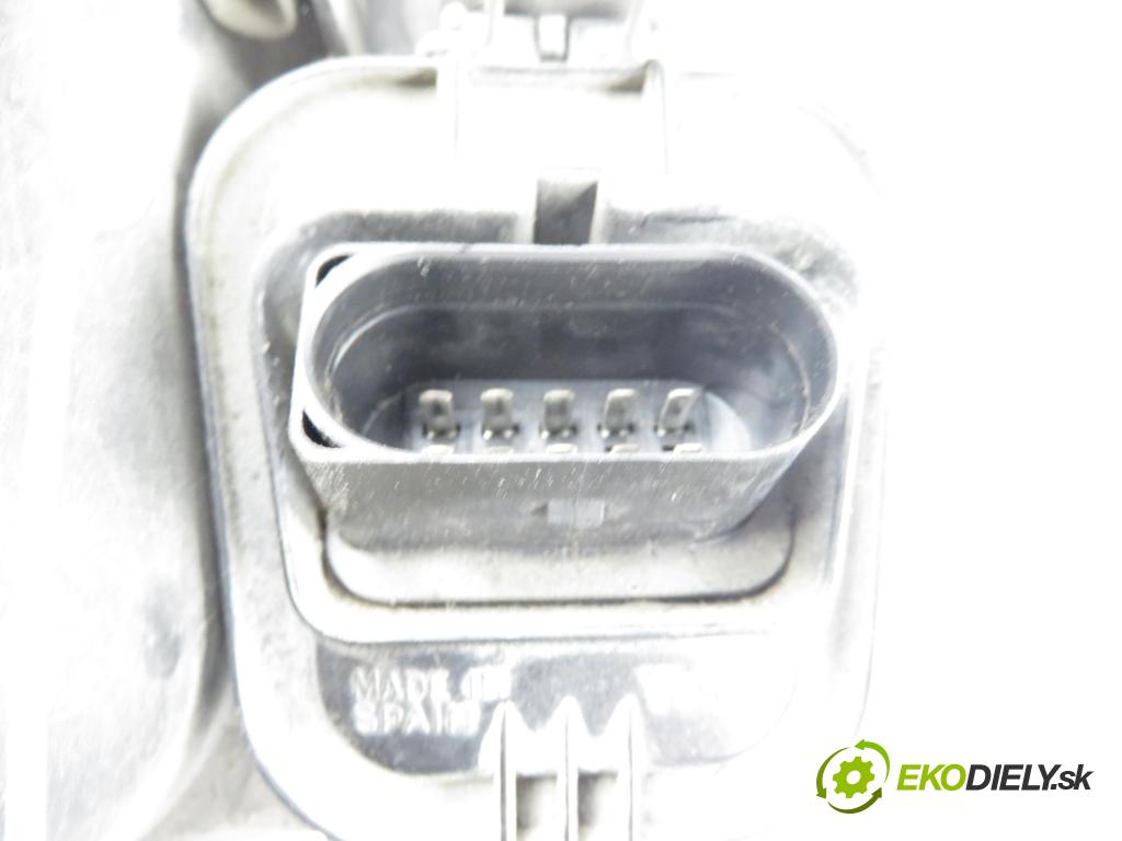 VW GOLF IV (1J1) HB 2000 75,00 1.6 - BFQ 1595,00 světlo LP 1J1941015K
