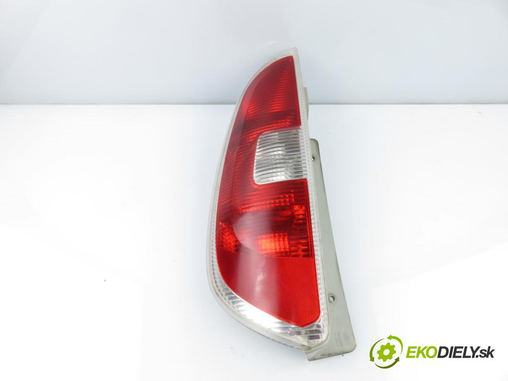 SKODA ROOMSTER (5J) KOMBIVAN 2006 51,00 1.4 TDI - BNM 1422,00 Svetlo ľavé zadné 5J7945095