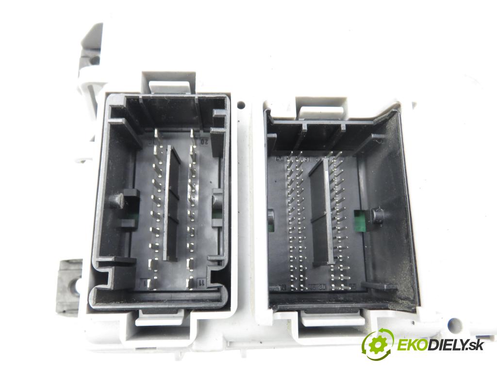 FIAT GRANDE PUNTO (199_) HB 2009 57,00 1.4 - 350 A1.000 1368,00 MODUL BSI 00518263170